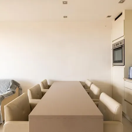 Cosy With Seaview In T69 *